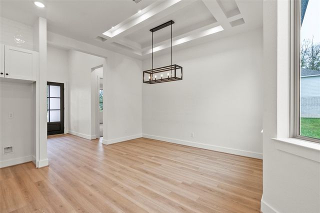 525 County Road 6617, Dayton, TX 77535