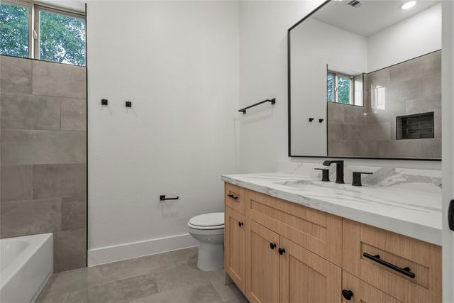 525 County Road 6617, Dayton, TX 77535