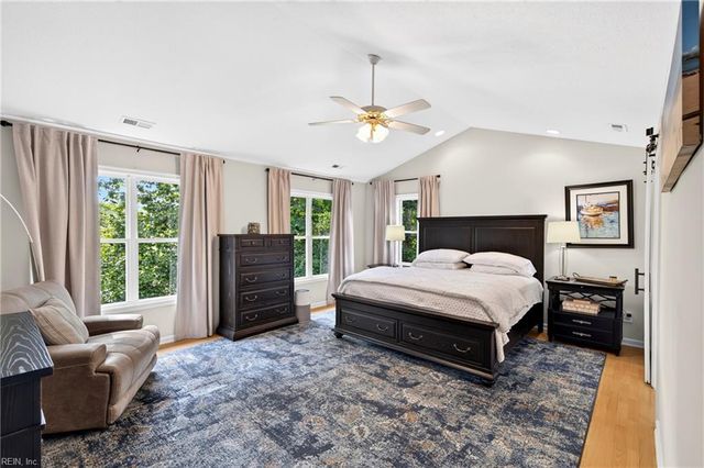 101 View Pointe DR, Newport News, VA 23603