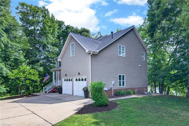 101 View Pointe DR, Newport News, VA 23603