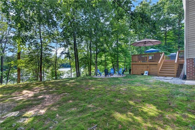 101 View Pointe DR, Newport News, VA 23603
