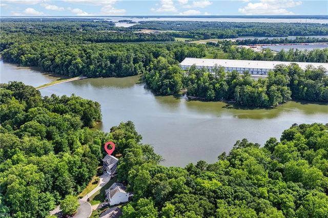 101 View Pointe DR, Newport News, VA 23603