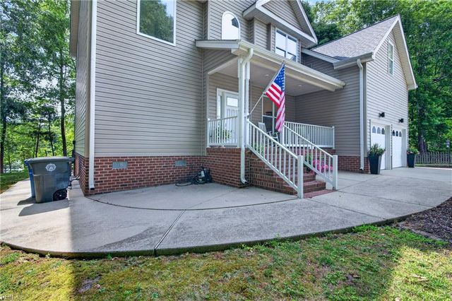 101 View Pointe DR, Newport News, VA 23603