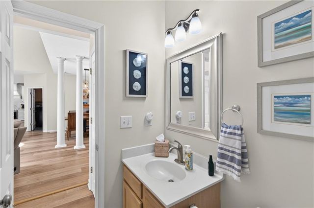 101 View Pointe DR, Newport News, VA 23603