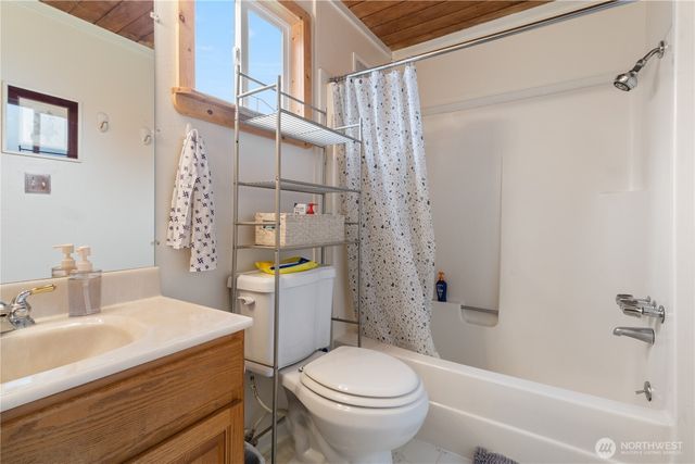 70 E Park Drive, Shelton, WA 98584