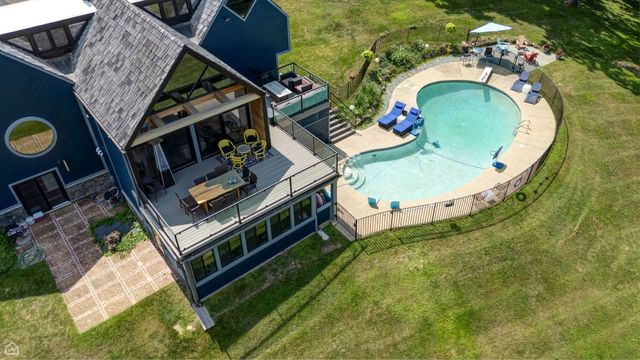 367 Overlook Road, Barrington, IL 60010