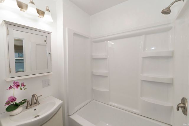 814 Sancome Avenue, South Bend, IN 46628