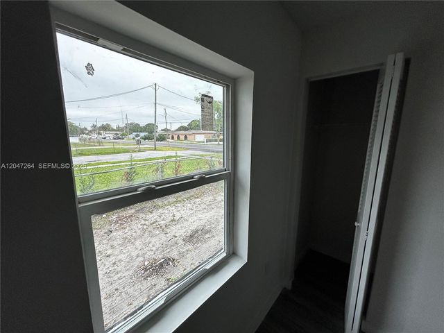 4429 SW 21st St Front, West Park, FL 33023