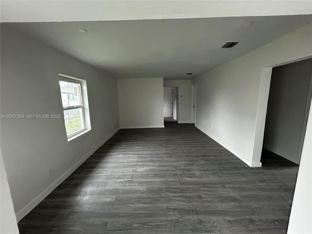 4429 SW 21st St Front, West Park, FL 33023