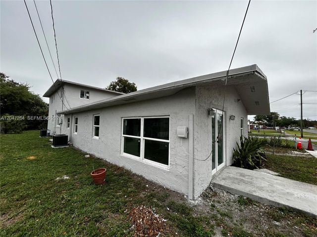 4429 SW 21st St Front, West Park, FL 33023