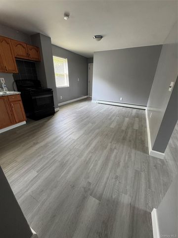 806 Bayview Avenue, Amityville, NY 11701