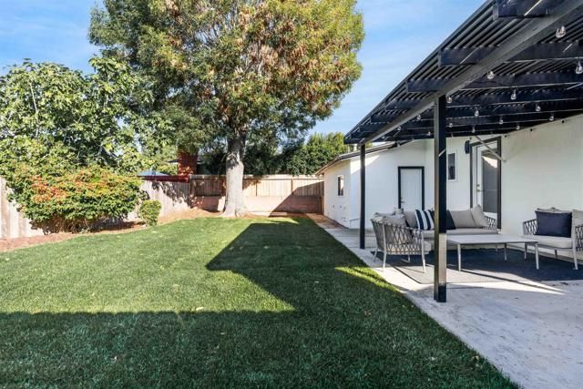 7750 Ropalt St, La Mesa, CA 91942