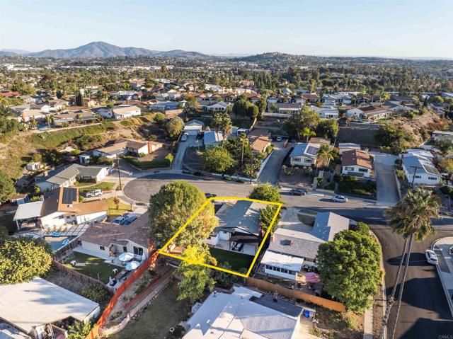 7750 Ropalt St, La Mesa, CA 91942