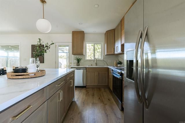 7750 Ropalt St, La Mesa, CA 91942