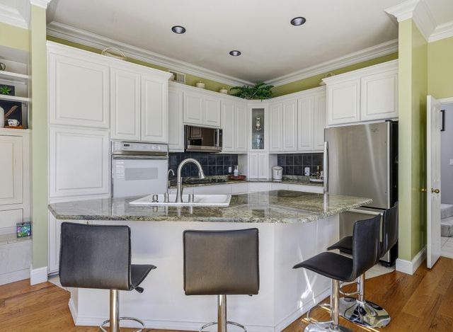 10016 Academy Knolls Drive NE, Albuquerque, NM 87111