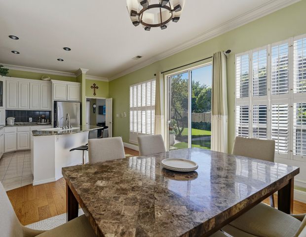 10016 Academy Knolls Drive NE, Albuquerque, NM 87111