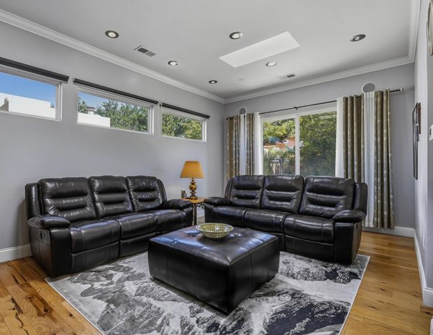 10016 Academy Knolls Drive NE, Albuquerque, NM 87111