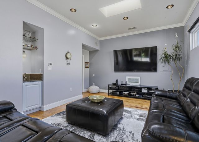 10016 Academy Knolls Drive NE, Albuquerque, NM 87111