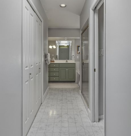 10016 Academy Knolls Drive NE, Albuquerque, NM 87111