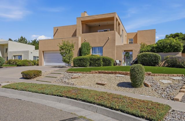 10016 Academy Knolls Drive NE, Albuquerque, NM 87111