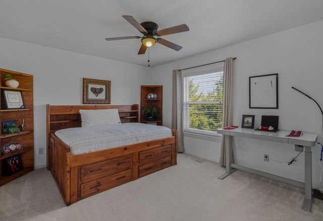 10016 Academy Knolls Drive NE, Albuquerque, NM 87111