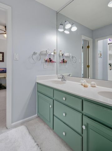 10016 Academy Knolls Drive NE, Albuquerque, NM 87111
