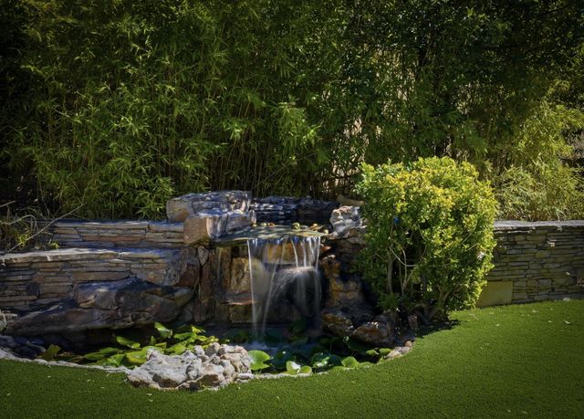 10016 Academy Knolls Drive NE, Albuquerque, NM 87111