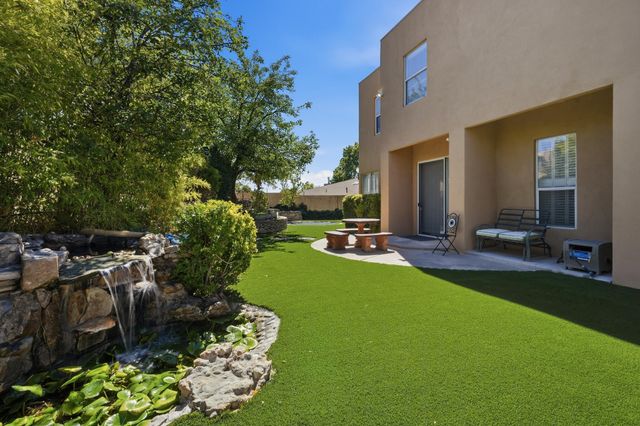 10016 Academy Knolls Drive NE, Albuquerque, NM 87111