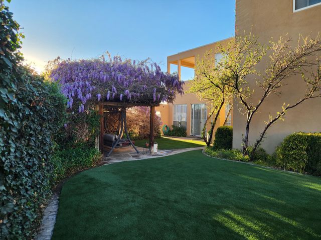 10016 Academy Knolls Drive NE, Albuquerque, NM 87111