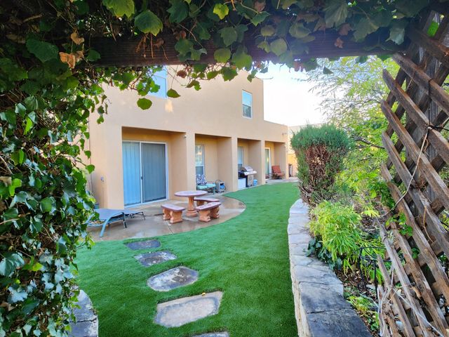 10016 Academy Knolls Drive NE, Albuquerque, NM 87111