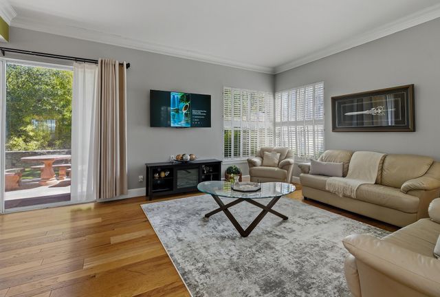 10016 Academy Knolls Drive NE, Albuquerque, NM 87111