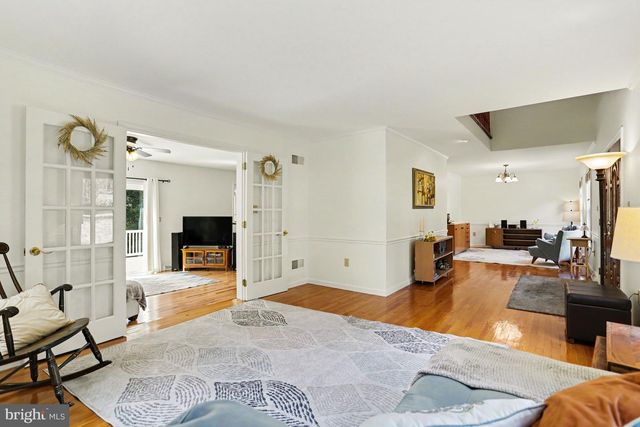 4 BROOKWOOD DR, Lititz, PA 17543