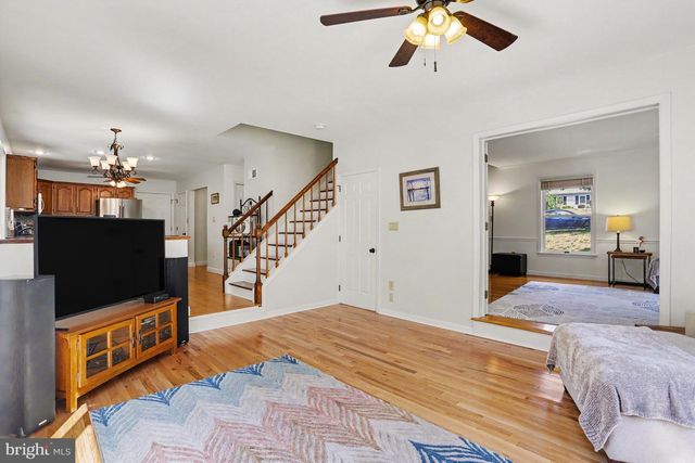 4 BROOKWOOD DR, Lititz, PA 17543