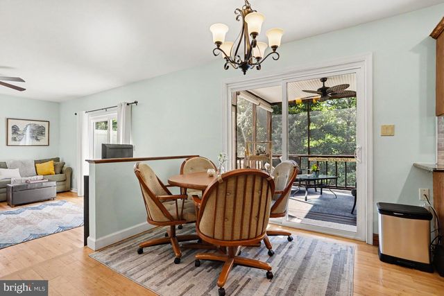 4 BROOKWOOD DR, Lititz, PA 17543