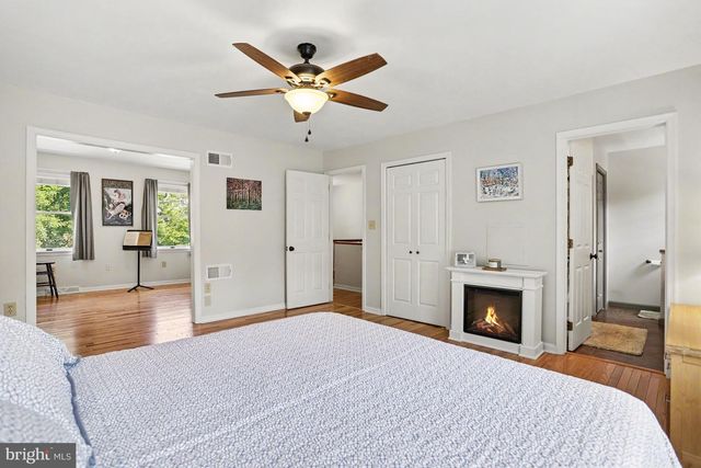 4 BROOKWOOD DR, Lititz, PA 17543