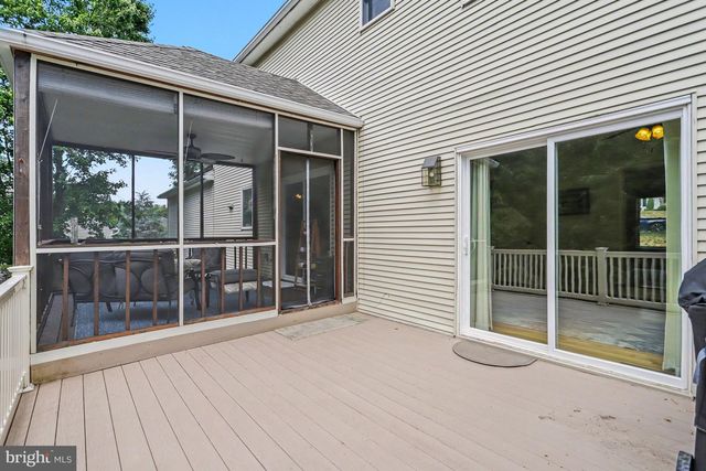 4 BROOKWOOD DR, Lititz, PA 17543