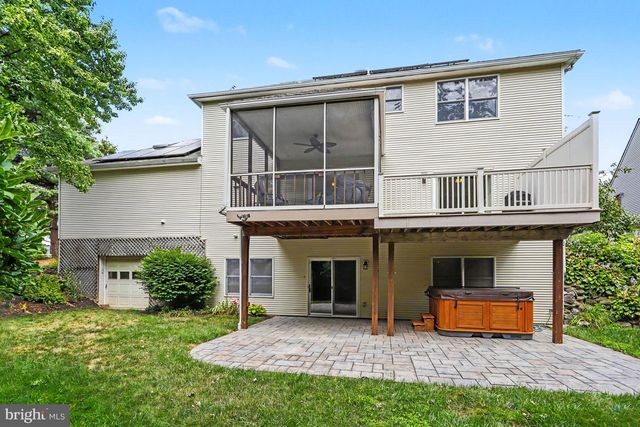 4 BROOKWOOD DR, Lititz, PA 17543