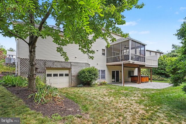 4 BROOKWOOD DR, Lititz, PA 17543