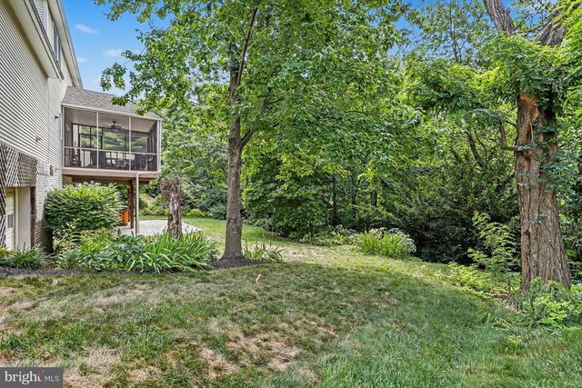 4 BROOKWOOD DR, Lititz, PA 17543