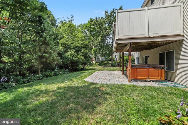 4 BROOKWOOD DR, Lititz, PA 17543
