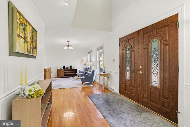 4 BROOKWOOD DR, Lititz, PA 17543