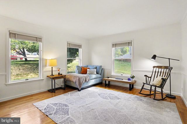 4 BROOKWOOD DR, Lititz, PA 17543