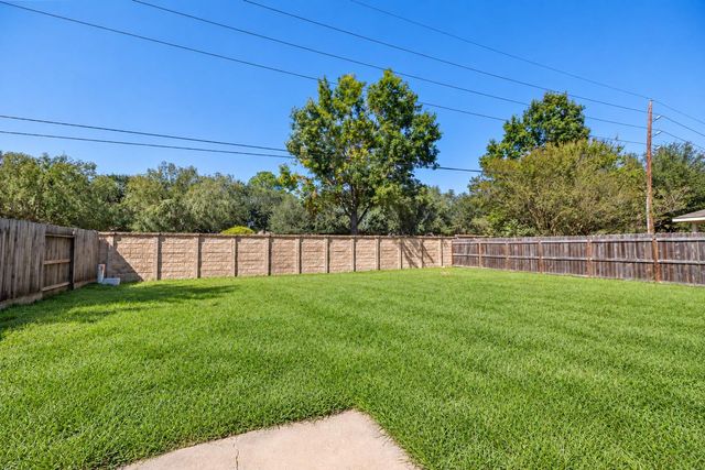 9631 Secretariat Drive, Houston, TX 77065