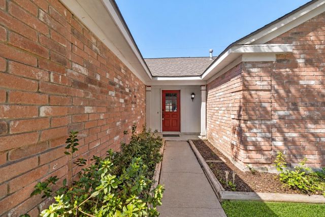 9631 Secretariat Drive, Houston, TX 77065