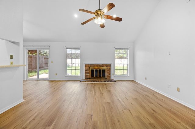 9631 Secretariat Drive, Houston, TX 77065