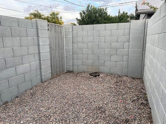 4127 N 18th Place Apt 3, Phoenix, AZ 85016