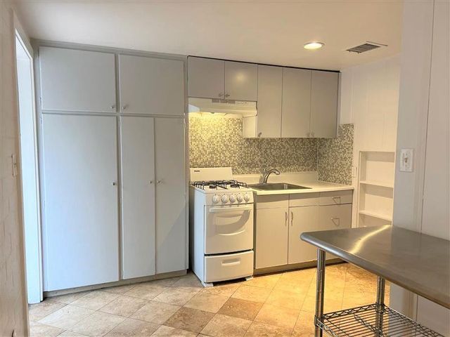 4127 N 18th Place Apt 3, Phoenix, AZ 85016