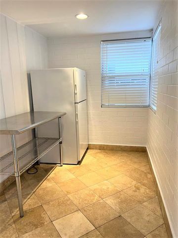 4127 N 18th Place Apt 3, Phoenix, AZ 85016