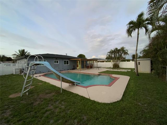 11128 Median St 0, Boca Raton, FL 33428