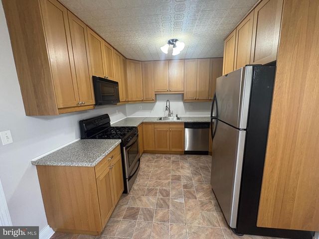 1012 DELRAY ST, Philadelphia, PA 19116